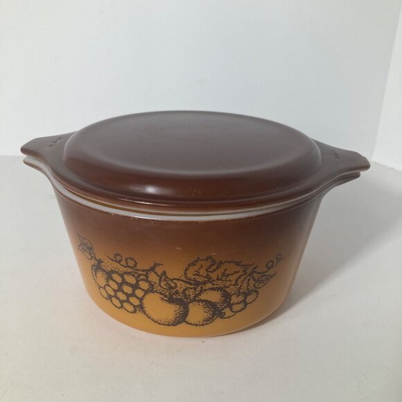 Vintage Pyrex Old Orchard 473 1 Qt Brown Covered Baking Dish Chip & scratches - Picture 1 of 13